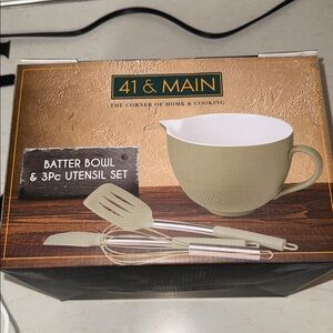 Batter Bowl and Utensil Set - Tan